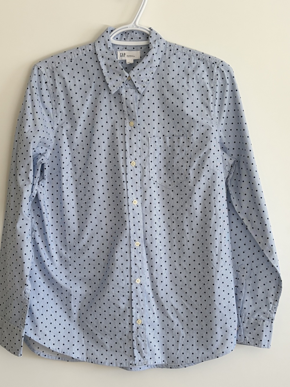 EUC GAP Women’s Fitted Boyfriend Shirt Long-Sleeve Striped Blue Buttoned Medium